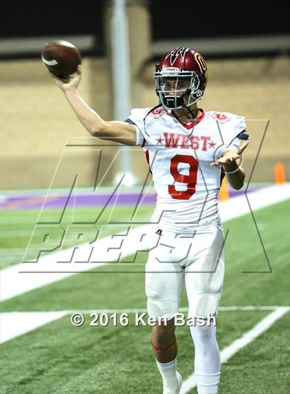 Thumbnail 3 in Ventura County East vs. West All-Star Game photogallery.