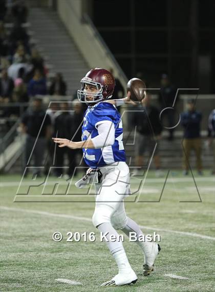 Thumbnail 1 in Ventura County East vs. West All-Star Game photogallery.