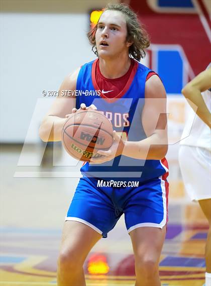 Thumbnail 2 in Mesquite vs. Mountain View photogallery.