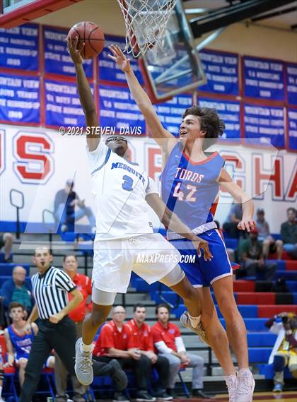 Thumbnail 1 in Mesquite vs. Mountain View photogallery.