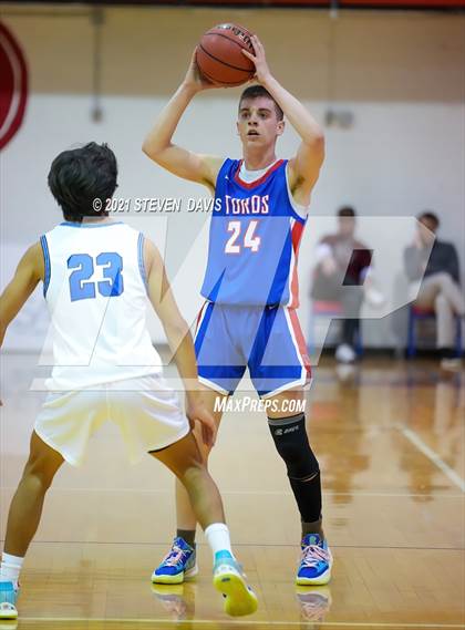 Thumbnail 1 in Mesquite vs. Mountain View photogallery.