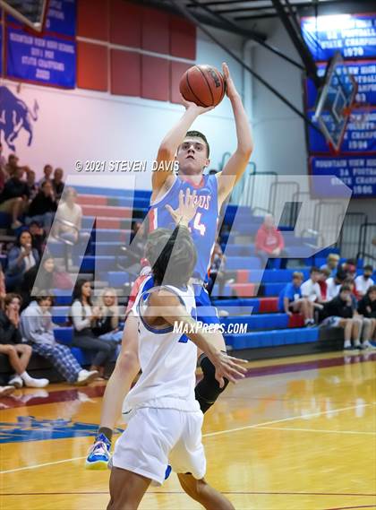 Thumbnail 3 in Mesquite vs. Mountain View photogallery.