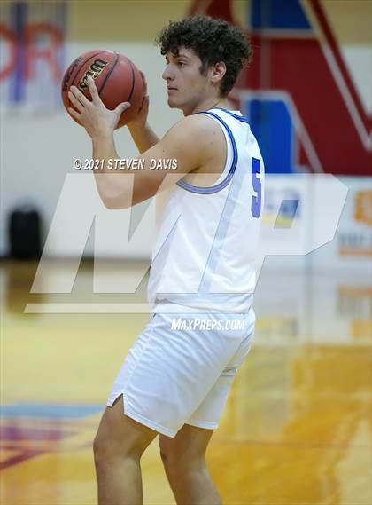 Thumbnail 2 in Mesquite vs. Mountain View photogallery.