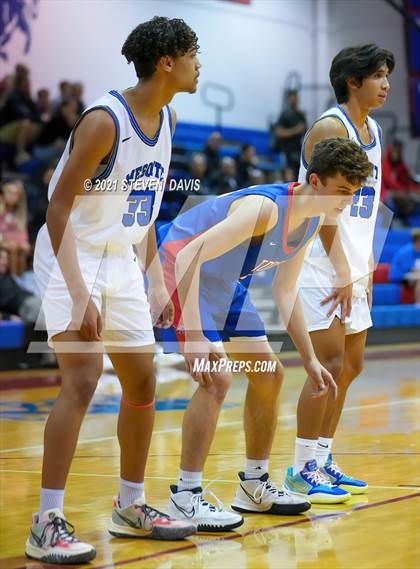 Thumbnail 2 in Mesquite vs. Mountain View photogallery.
