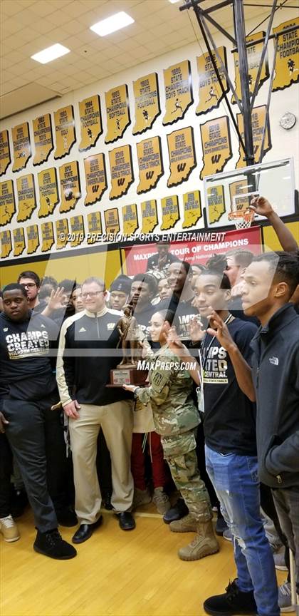 Thumbnail 1 in Warren Central TOC Ceremony photogallery.
