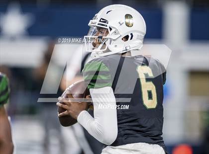 Thumbnail 1 in Carroll vs. DeSoto (UIL 6A DI Area Playoff) photogallery.