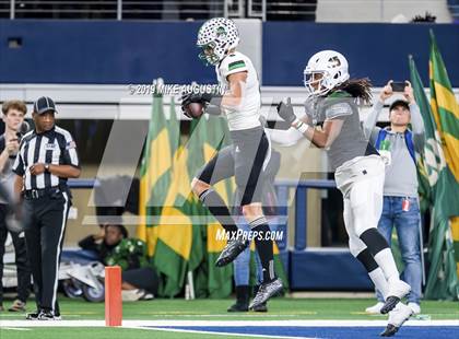 Thumbnail 1 in Carroll vs. DeSoto (UIL 6A DI Area Playoff) photogallery.