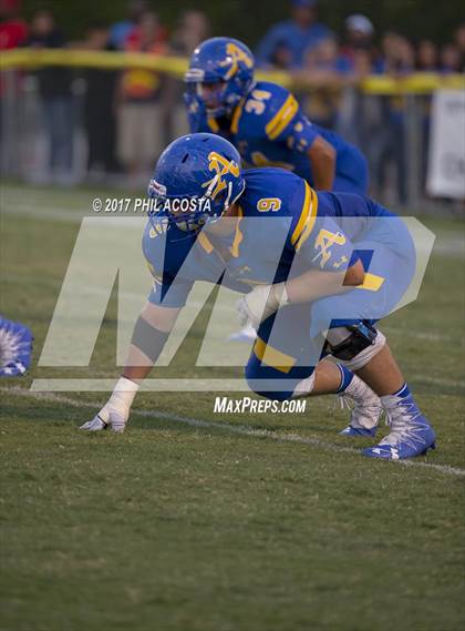Thumbnail 2 in Bishop Amat vs Mater Dei photogallery.