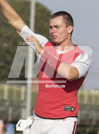 Thumbnail 1 in Bishop Amat vs Mater Dei photogallery.