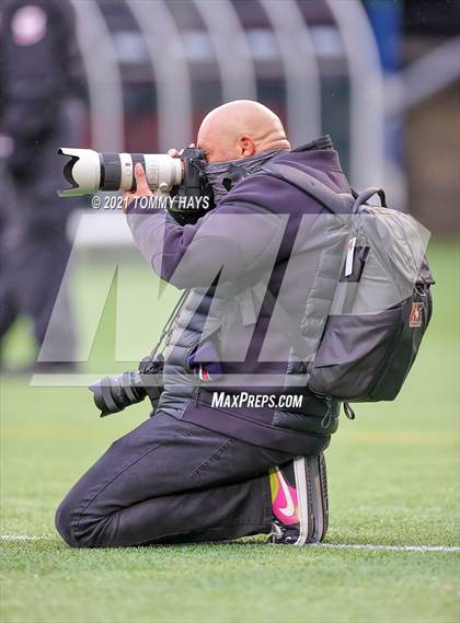 Thumbnail 2 in Highland Park vs. Ryan (UIL Class 5A D1 Quarterfinals) photogallery.