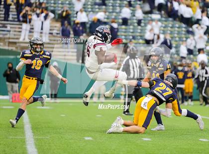 Thumbnail 1 in Highland Park vs. Ryan (UIL Class 5A D1 Quarterfinals) photogallery.