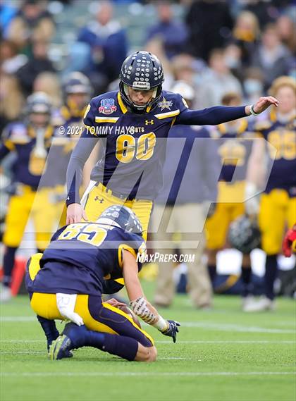 Thumbnail 2 in Highland Park vs. Ryan (UIL Class 5A D1 Quarterfinals) photogallery.