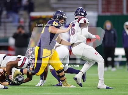 Thumbnail 3 in Highland Park vs. Ryan (UIL Class 5A D1 Quarterfinals) photogallery.