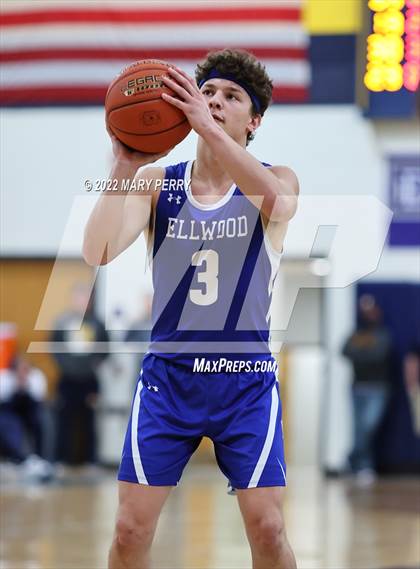 Thumbnail 2 in Lincoln @ Shenango photogallery.