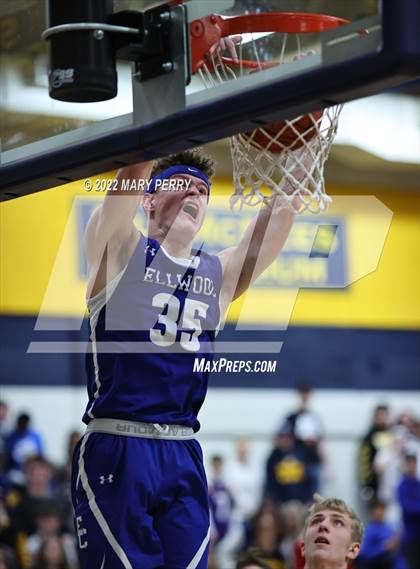 Thumbnail 3 in Lincoln @ Shenango photogallery.