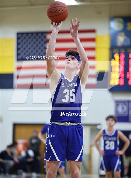 Thumbnail 1 in Lincoln @ Shenango photogallery.