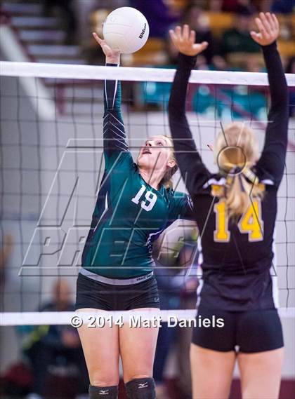 Thumbnail 2 in Fleming vs. Prairie (CHSAA 1A Playoff) photogallery.