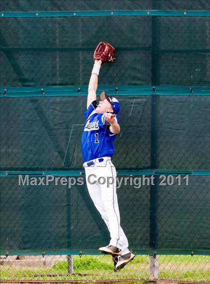 Thumbnail 3 in Cypress Creek vs Friendswood (Clear Creek ISD Tournament) photogallery.
