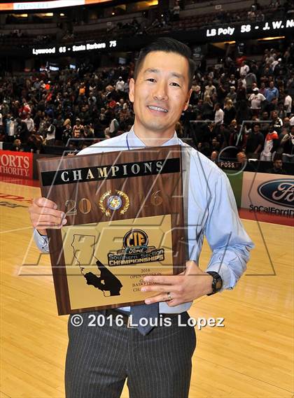 Thumbnail 1 in Chino Hills vs. Sierra Canyon (CIF SS Open Division Final) photogallery.