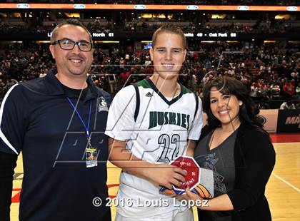 Thumbnail 2 in Chino Hills vs. Sierra Canyon (CIF SS Open Division Final) photogallery.