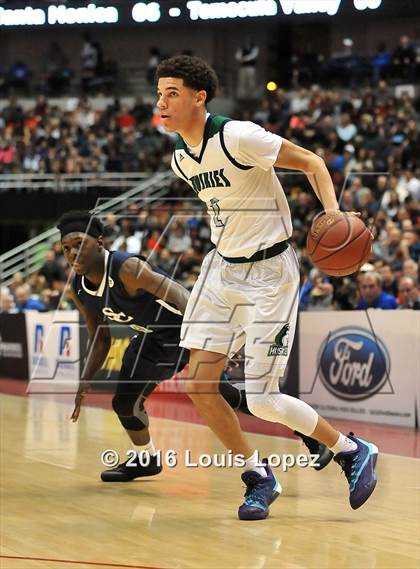 Thumbnail 1 in Chino Hills vs. Sierra Canyon (CIF SS Open Division Final) photogallery.