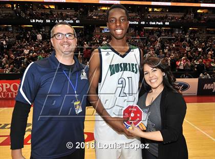 Thumbnail 3 in Chino Hills vs. Sierra Canyon (CIF SS Open Division Final) photogallery.