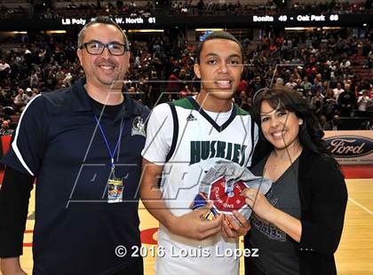 Thumbnail 2 in Chino Hills vs. Sierra Canyon (CIF SS Open Division Final) photogallery.