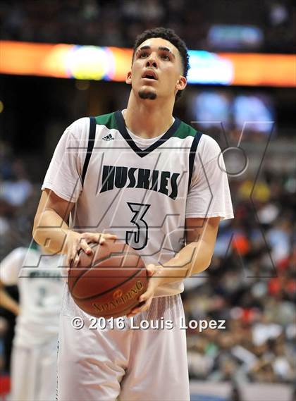 Thumbnail 2 in Chino Hills vs. Sierra Canyon (CIF SS Open Division Final) photogallery.