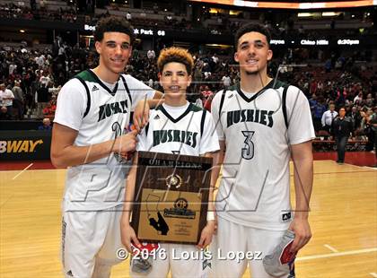 Thumbnail 1 in Chino Hills vs. Sierra Canyon (CIF SS Open Division Final) photogallery.