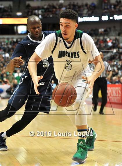 Thumbnail 1 in Chino Hills vs. Sierra Canyon (CIF SS Open Division Final) photogallery.