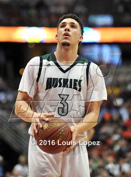 Thumbnail 1 in Chino Hills vs. Sierra Canyon (CIF SS Open Division Final) photogallery.