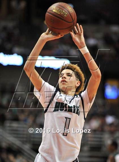 Thumbnail 1 in Chino Hills vs. Sierra Canyon (CIF SS Open Division Final) photogallery.