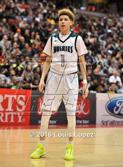 Thumbnail 1 in Chino Hills vs. Sierra Canyon (CIF SS Open Division Final) photogallery.