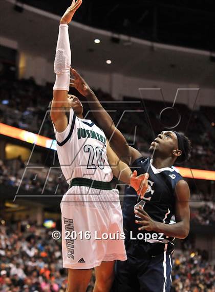 Thumbnail 1 in Chino Hills vs. Sierra Canyon (CIF SS Open Division Final) photogallery.