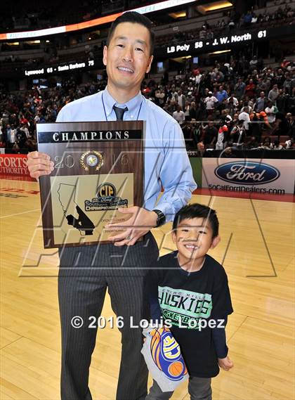 Thumbnail 1 in Chino Hills vs. Sierra Canyon (CIF SS Open Division Final) photogallery.