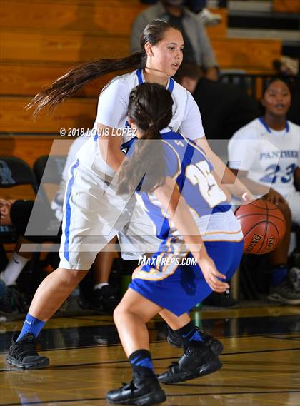 Thumbnail 3 in Charter Oak @ Diamond Ranch photogallery.