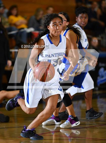 Thumbnail 2 in Charter Oak @ Diamond Ranch photogallery.