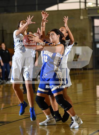 Thumbnail 3 in Charter Oak @ Diamond Ranch photogallery.