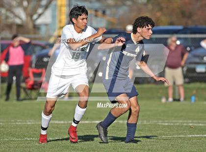 Thumbnail 3 in Maloney vs Newington (CIAC Class LL First Round) photogallery.