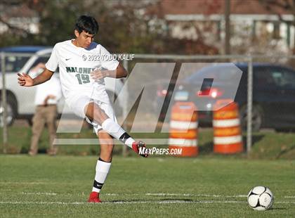 Thumbnail 2 in Maloney vs Newington (CIAC Class LL First Round) photogallery.
