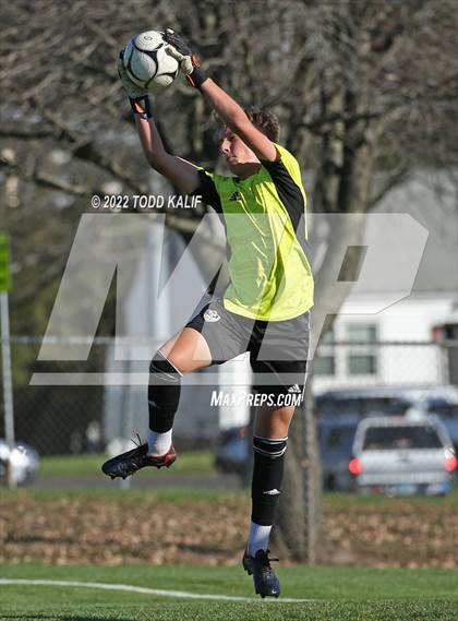 Thumbnail 1 in Maloney vs Newington (CIAC Class LL First Round) photogallery.