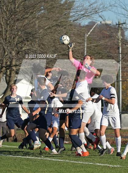 Thumbnail 3 in Maloney vs Newington (CIAC Class LL First Round) photogallery.