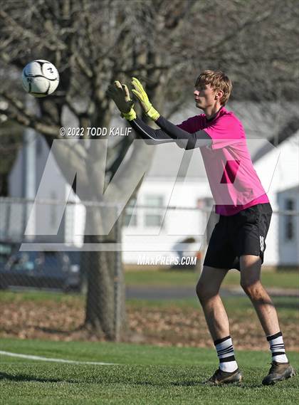 Thumbnail 3 in Maloney vs Newington (CIAC Class LL First Round) photogallery.