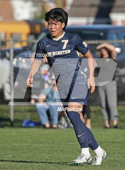Thumbnail 3 in Maloney vs Newington (CIAC Class LL First Round) photogallery.