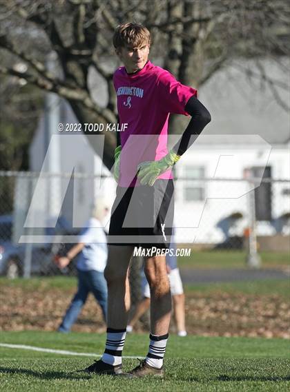 Thumbnail 2 in Maloney vs Newington (CIAC Class LL First Round) photogallery.