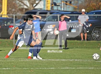 Thumbnail 2 in Maloney vs Newington (CIAC Class LL First Round) photogallery.