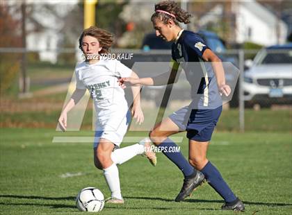 Thumbnail 3 in Maloney vs Newington (CIAC Class LL First Round) photogallery.