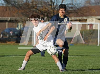 Thumbnail 3 in Maloney vs Newington (CIAC Class LL First Round) photogallery.
