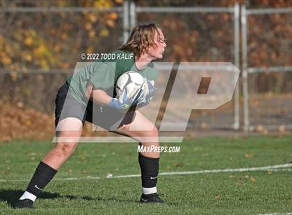 Thumbnail 2 in Maloney vs Newington (CIAC Class LL First Round) photogallery.