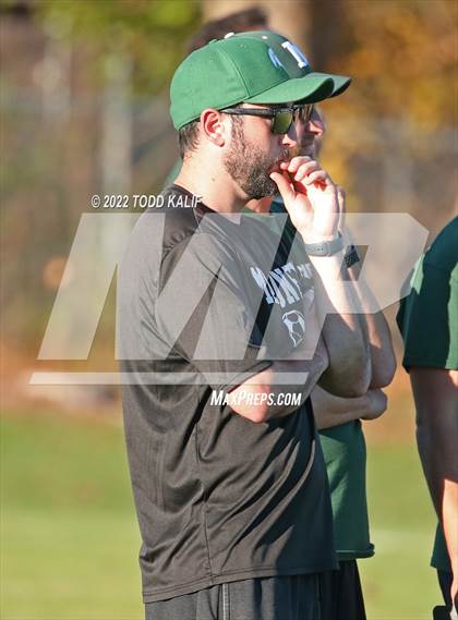 Thumbnail 3 in Maloney vs Newington (CIAC Class LL First Round) photogallery.